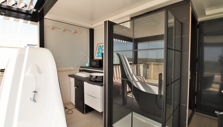 Jälleenmyynti - Erillistalo - Cabo Roig