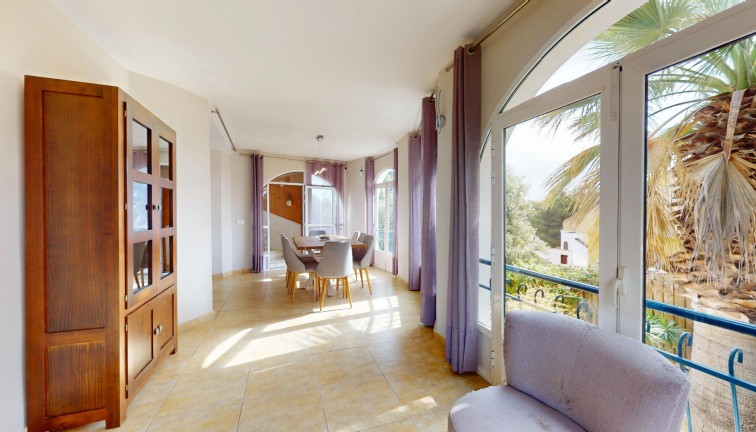 Resale - Chalet - Orihuela Costa - La Zenia