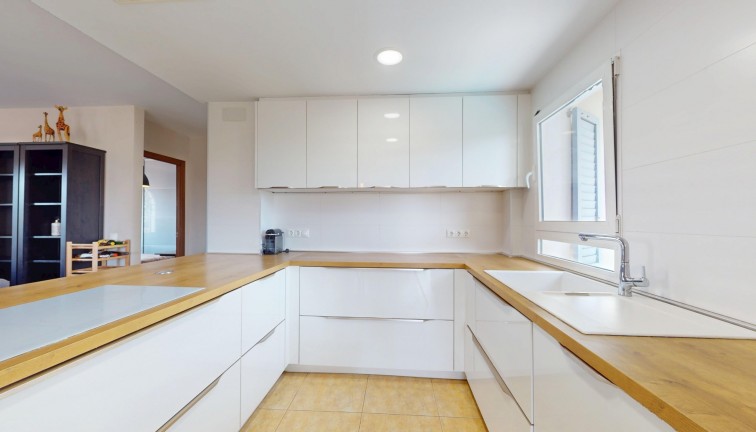 Resale - Chalet - Orihuela Costa - La Zenia