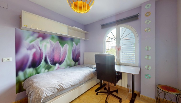 Resale - Chalet - Orihuela Costa - La Zenia