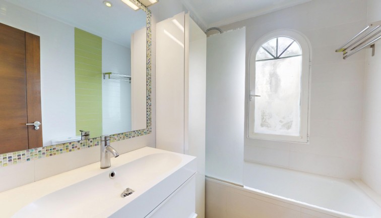 Resale - Chalet - Orihuela Costa - La Zenia