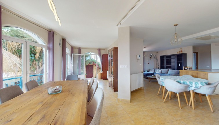 Resale - Chalet - Orihuela Costa - La Zenia