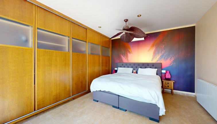 Resale - Chalet - Orihuela Costa - La Zenia