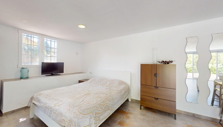 Resale - Chalet - Orihuela Costa - La Zenia