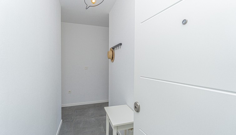 Resale - Apartment - Campoamor