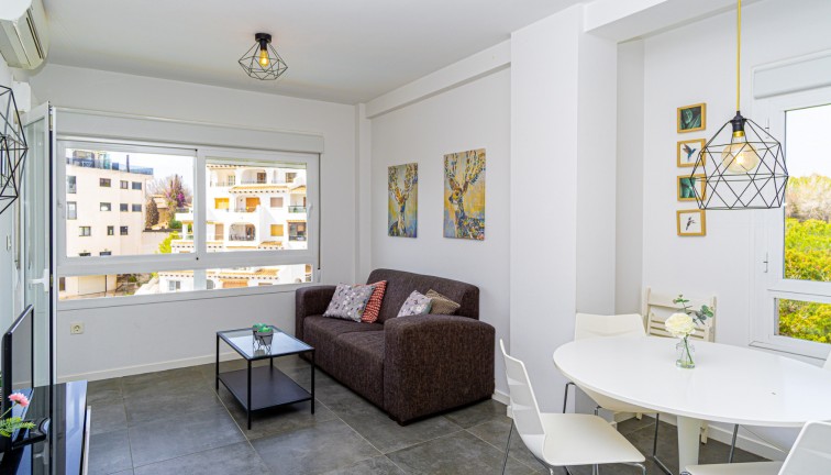 Resale - Apartment - Campoamor