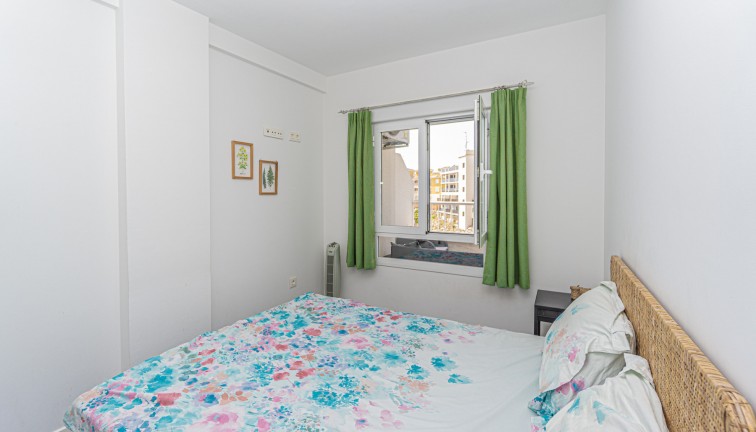 Resale - Apartment - Campoamor