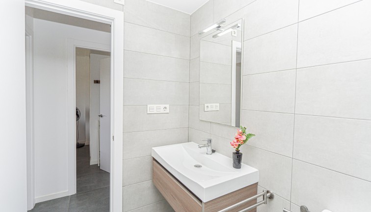 Resale - Apartment - Campoamor