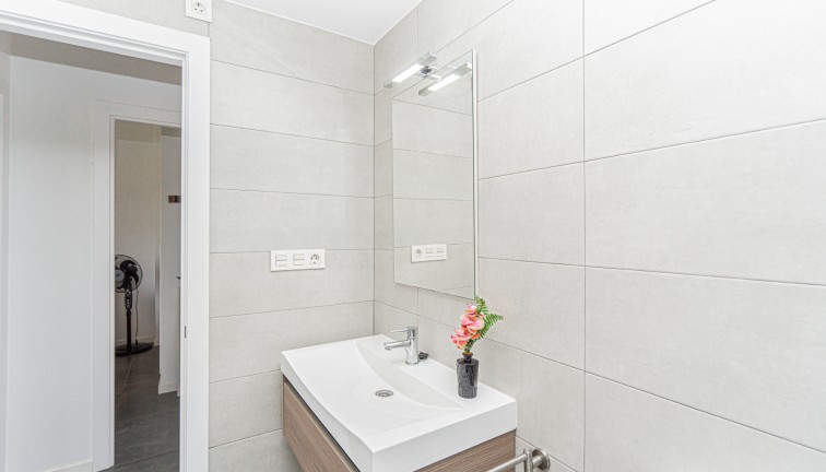 Resale - Apartment - Campoamor