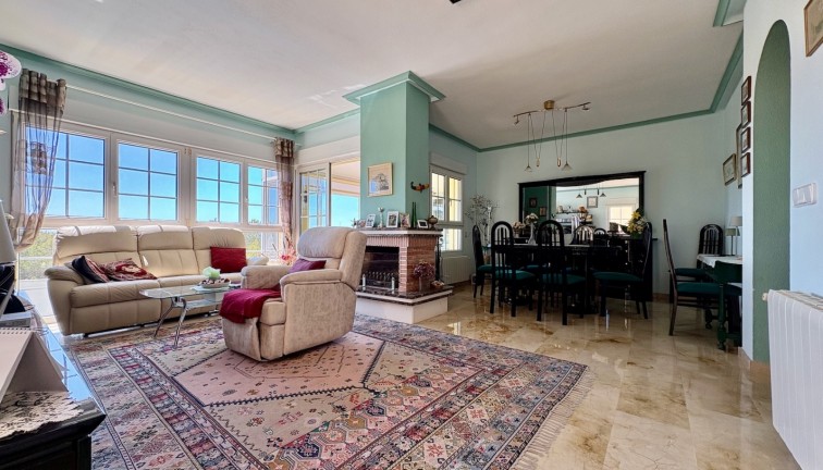 Resale - Chalet - Orihuela - Villamartín