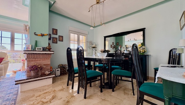 Resale - Chalet - Orihuela - Villamartín