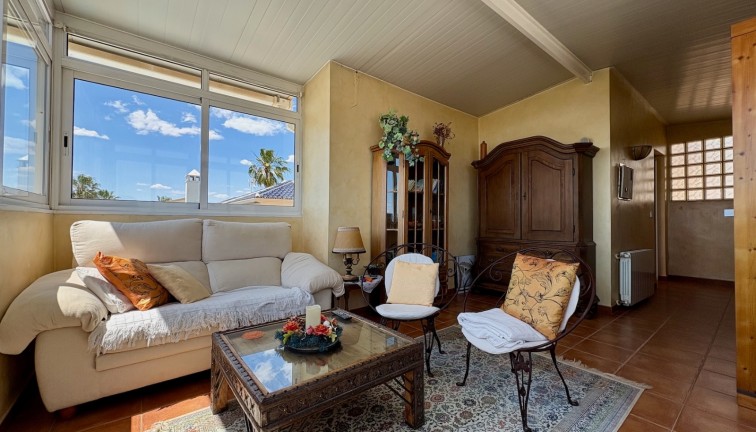 Resale - Chalet - Orihuela - Villamartín