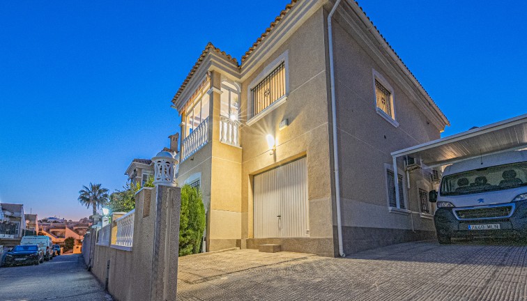 Resale - Chalet - Villamartín