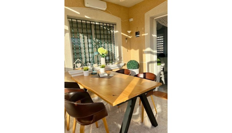 Resale - Chalet - Villamartín