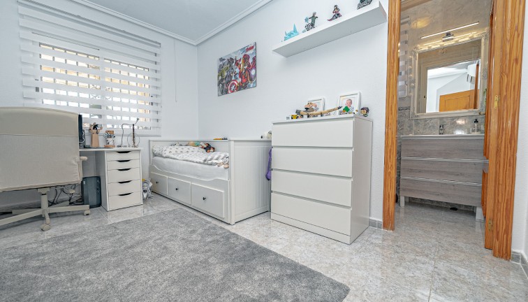 Resale - Chalet - Villamartín