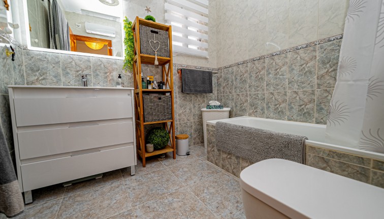 Resale - Chalet - Villamartín