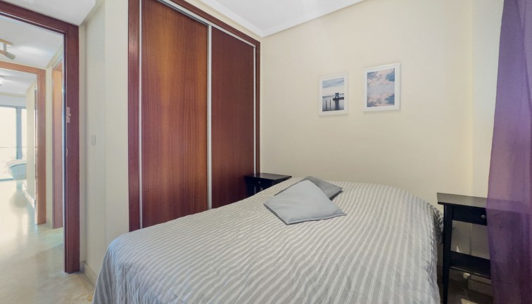 Resale - Apartment - Torrevieja - Playa de los Locos