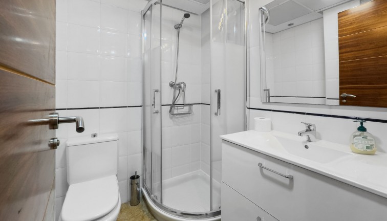 Resale - Apartment - Torrevieja - Playa de los Locos