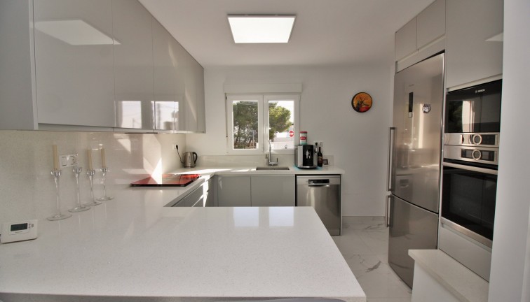 Resale - Chalet - Villamartín