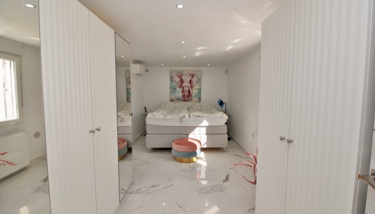 Resale - Chalet - Villamartín