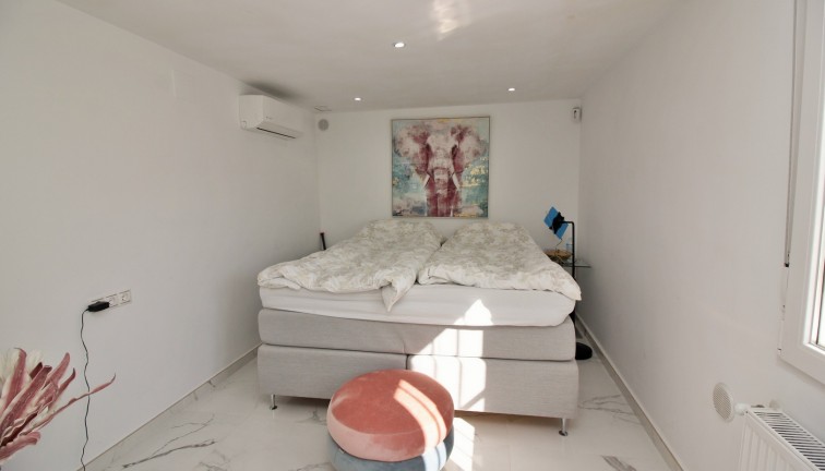 Resale - Chalet - Villamartín