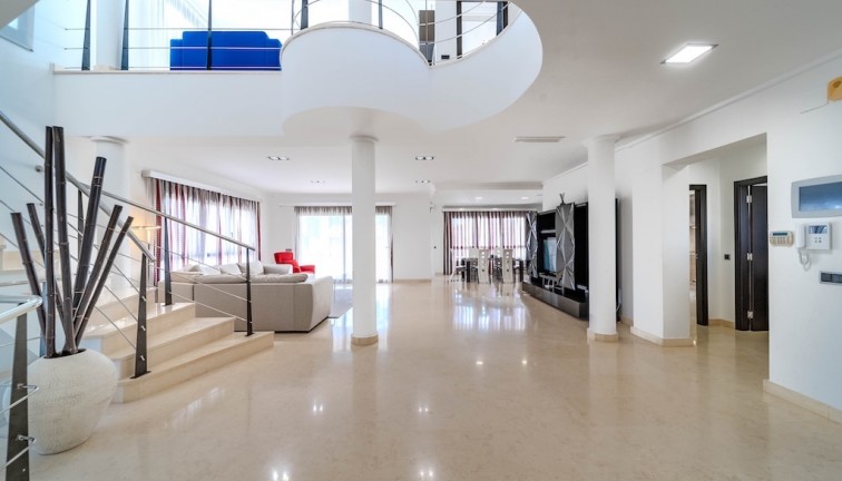 Resale - Chalet - Cabo Roig