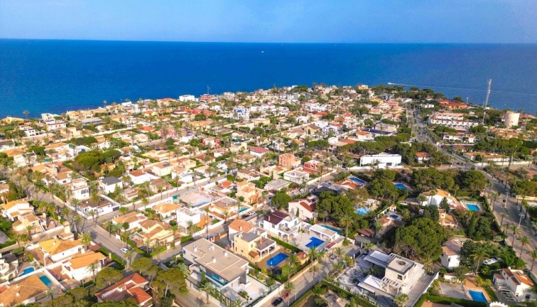 Resale - Chalet - Cabo Roig