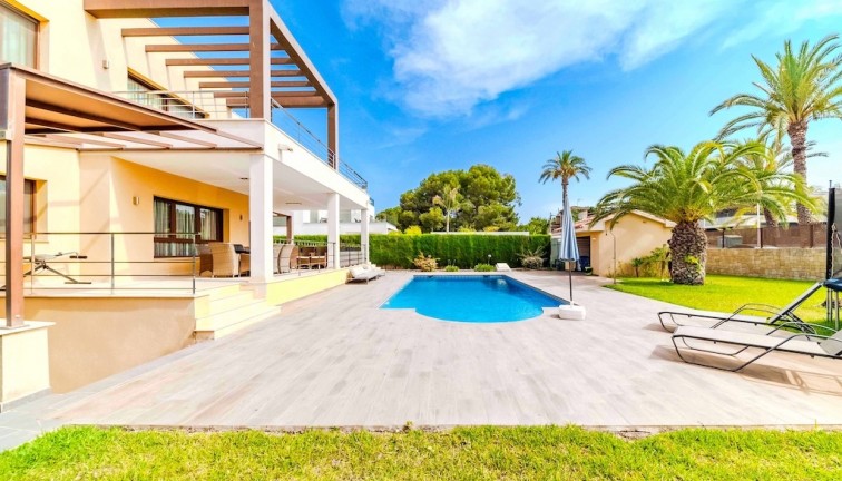 Resale - Chalet - Cabo Roig