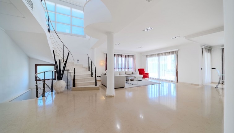 Resale - Chalet - Cabo Roig