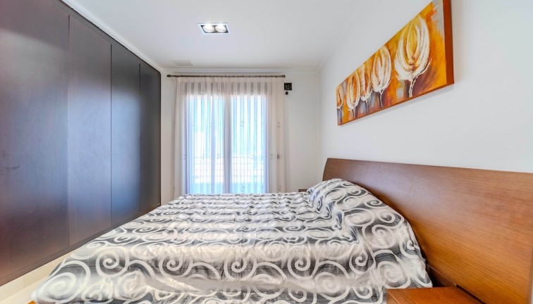 Resale - Chalet - Cabo Roig