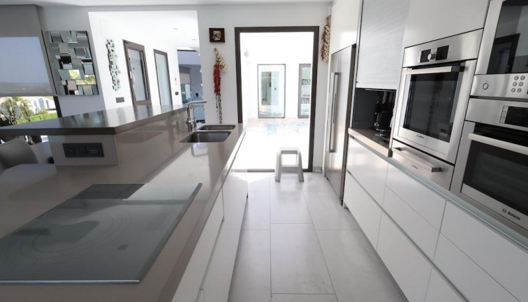 Jälleenmyynti - Erillistalo - Jávea - Monte Olimpo