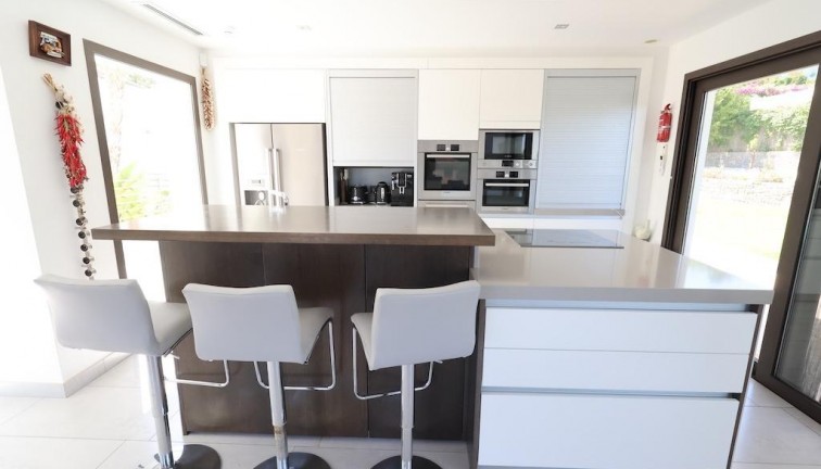 Jälleenmyynti - Erillistalo - Jávea - Monte Olimpo