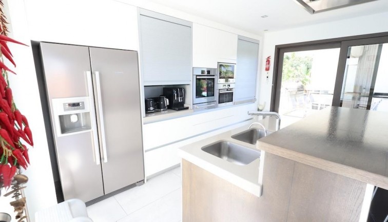 Jälleenmyynti - Erillistalo - Jávea - Monte Olimpo