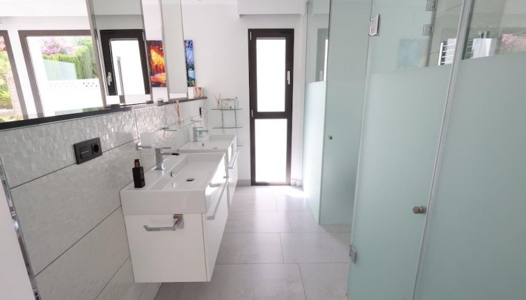 Jälleenmyynti - Erillistalo - Jávea - Monte Olimpo