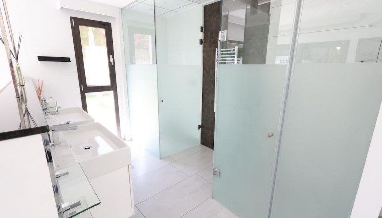 Jälleenmyynti - Erillistalo - Jávea - Monte Olimpo