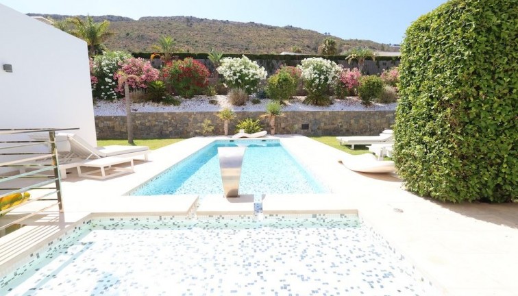 Jälleenmyynti - Erillistalo - Jávea - Monte Olimpo