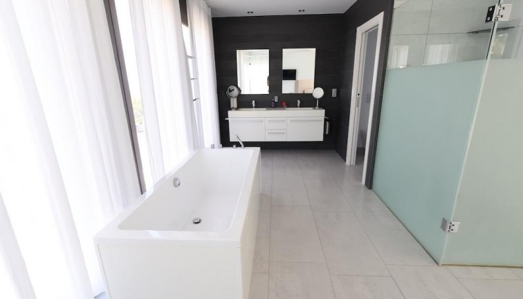 Jälleenmyynti - Erillistalo - Jávea - Monte Olimpo