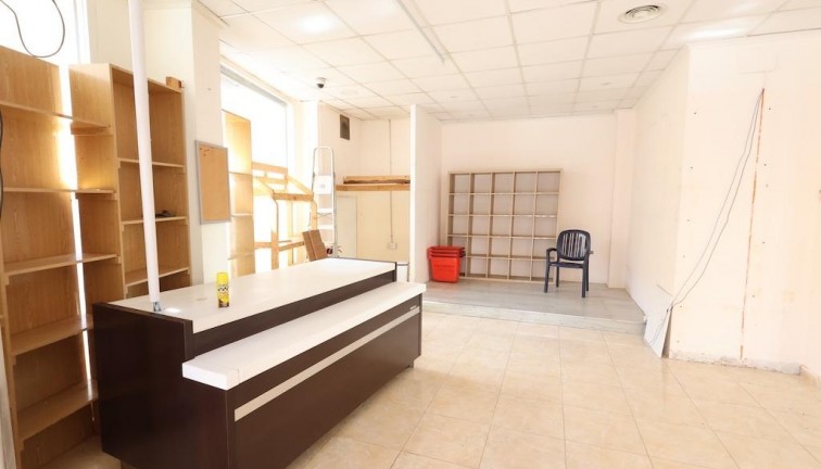 Reventa - Comercial - Torrevieja - Estacion de autobuses