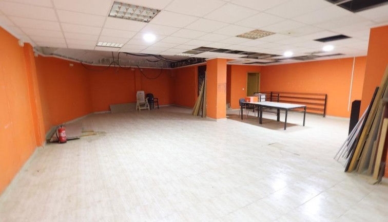 Reventa - Comercial - Torrevieja - Estacion de autobuses