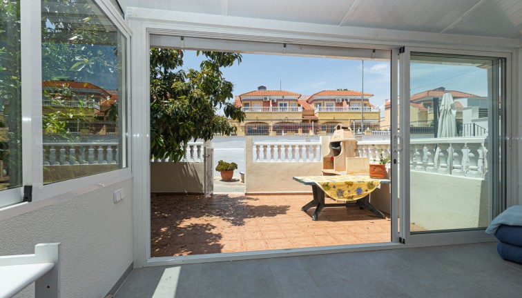 Reventa - Casa adosada - La Zenia