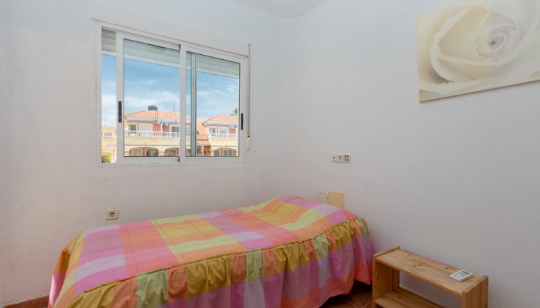 Reventa - Casa adosada - La Zenia