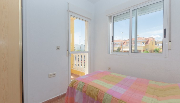 Reventa - Casa adosada - La Zenia