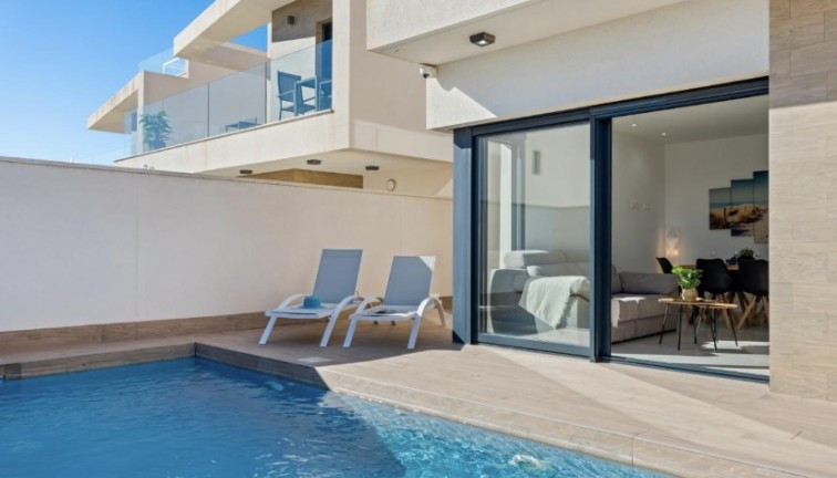 Resale - Chalet - San Miguel de Salinas