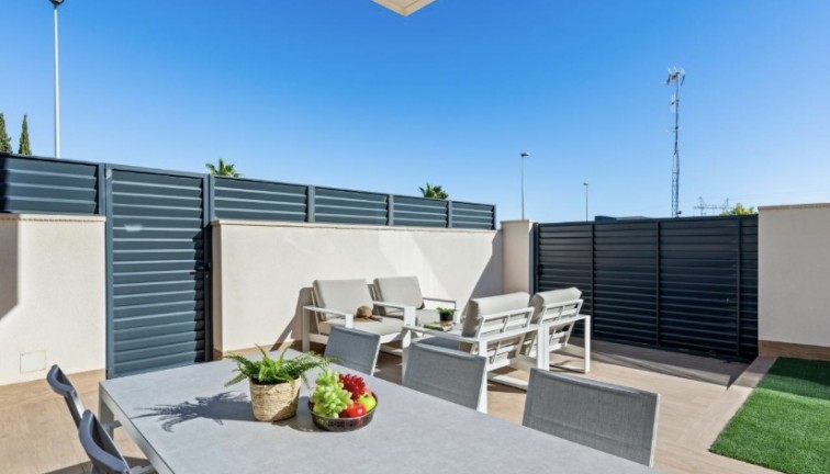 Resale - Chalet - San Miguel de Salinas