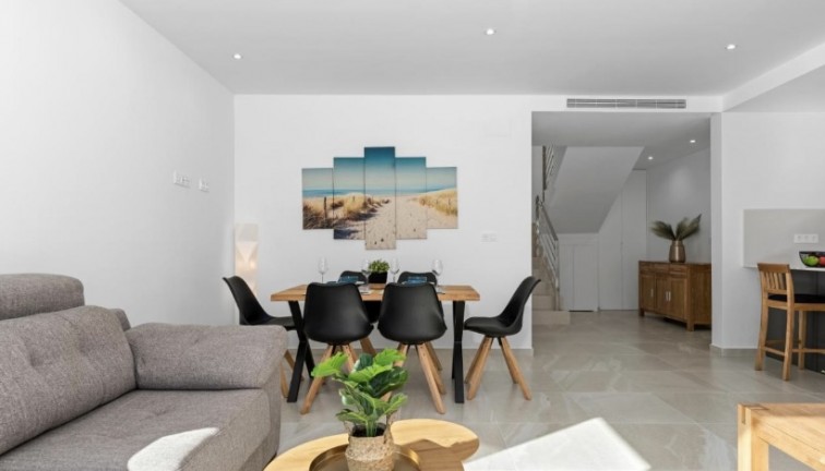 Resale - Chalet - San Miguel de Salinas