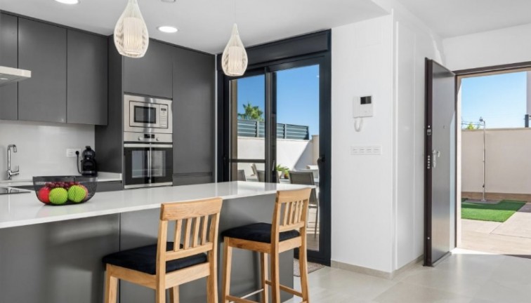 Resale - Chalet - San Miguel de Salinas