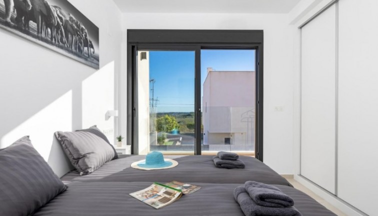 Resale - Chalet - San Miguel de Salinas