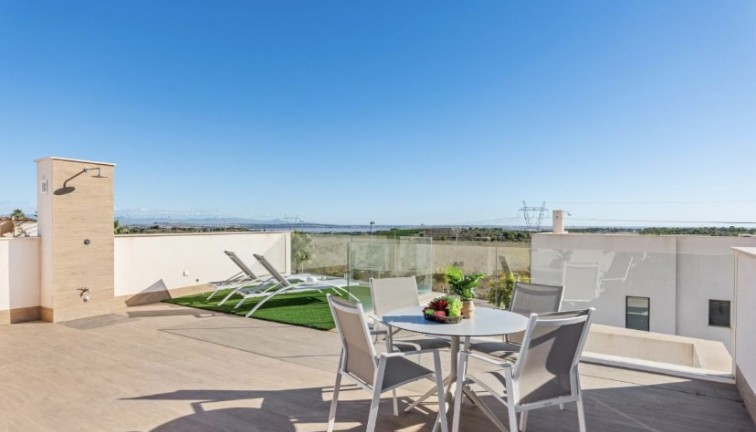 Resale - Chalet - San Miguel de Salinas