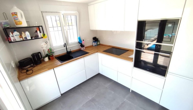 Resale - Semi-Detached - Playa Flamenca