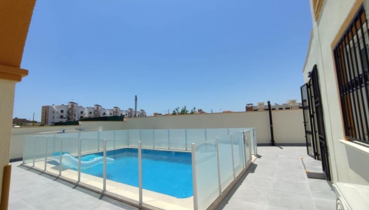 Resale - Semi-Detached - Playa Flamenca